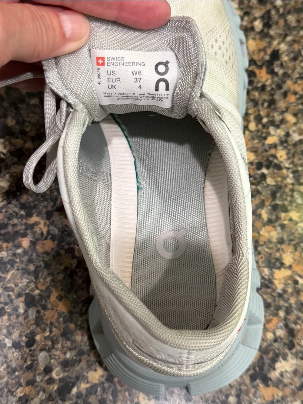 On Running Cloudflow Lightweight Running Shoes ladies 6